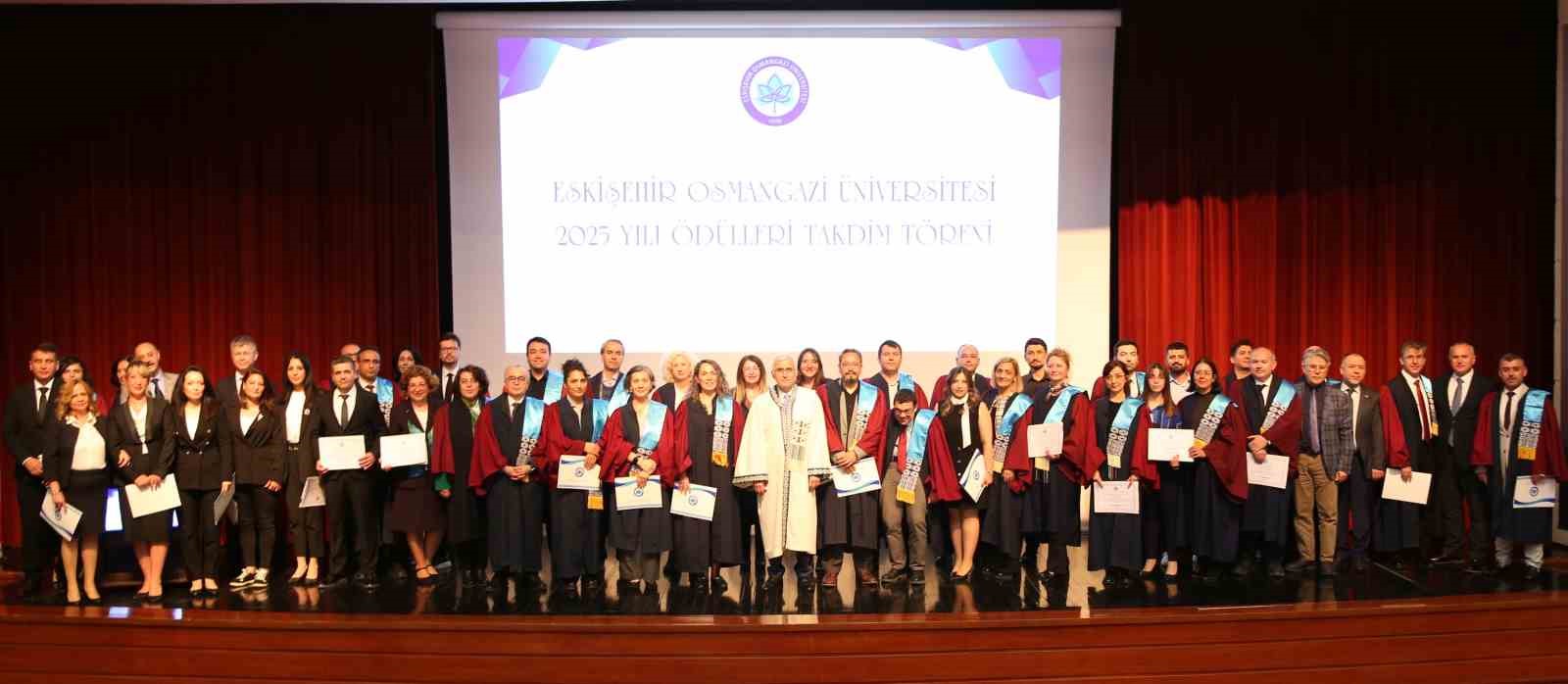 esogu-2025-yili-odulleri-sahiplerini-buldu