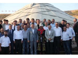 Bakan Pakdemirli’den Diriliş Ertuğrul Dizisine Övgü