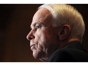 Abd’de Bayraklar Yarıya İndirildi