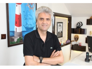 Doç. Dr. Akbaş: "Piercing Taktıranlar Burnunu, Dilini, Kulağını Kaybedebilir"