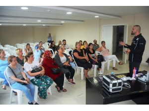 İzmit’de Kuaförlere Eğitim