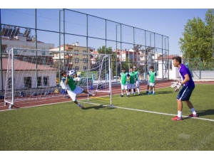 Kepez’den Antalyaspor’a Kaleci Transferi