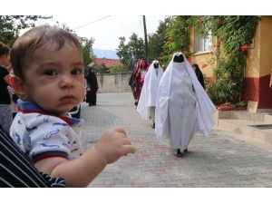 Unutulmaya Yüz Tutan Gelenekleri Gençler Yeniden Hayata Geçirdi