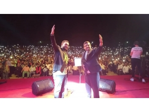 Ünlü Sanatçı Hüseyin Kağıt Bolvadin’i Salladı