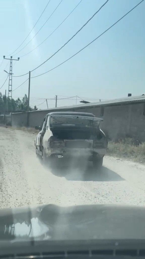 govdesi-dokulurken-motoru-calisan-arac-ilginc-goruntu-olusturdu