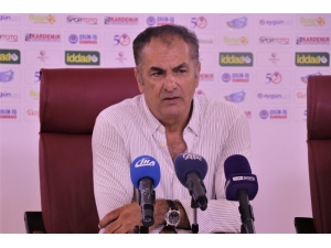 Fikret Yılmaz: “Oyuncuların Lisansları Çıkarıldığında Farklı Bir Karabükspor İzlettireceğiz”