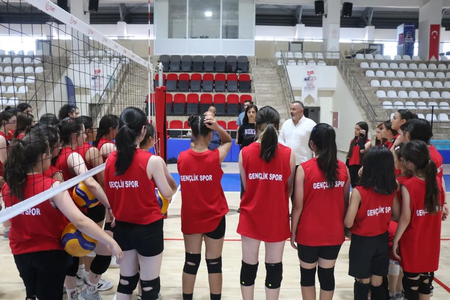 sivas-gsb-spor-okullarinda-yaz-coskusu