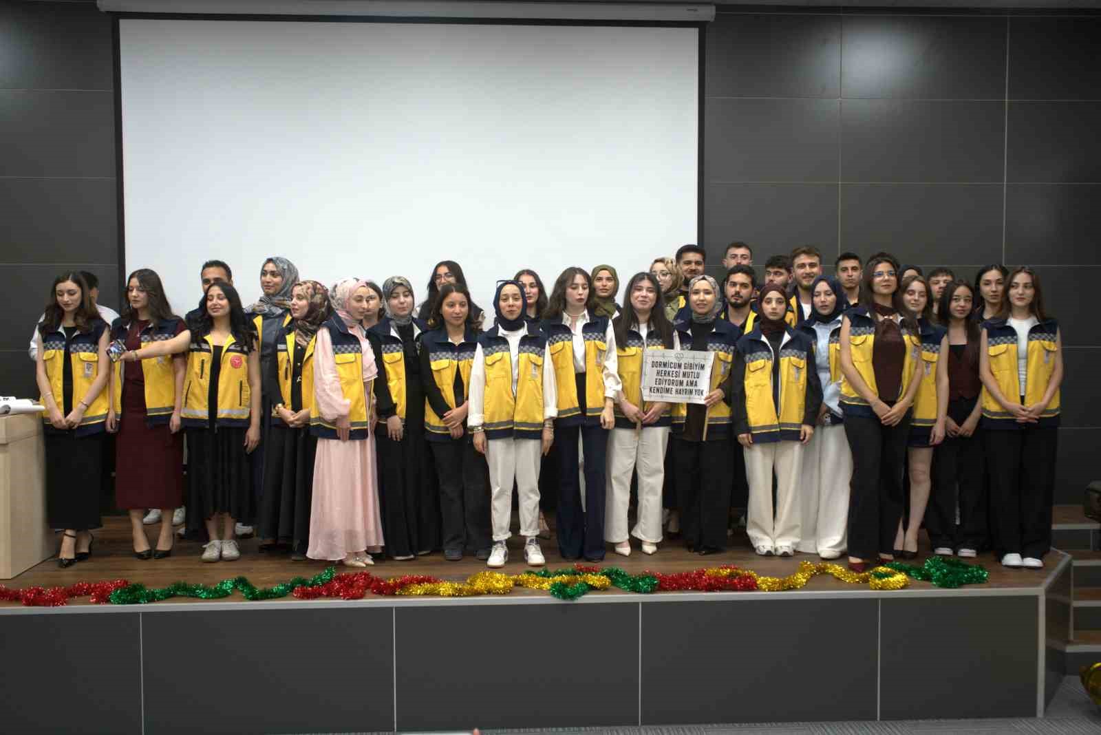rteu-saglik-hizmetleri-meslek-yuksek-okulu-nda-mezuniyet-coskusu