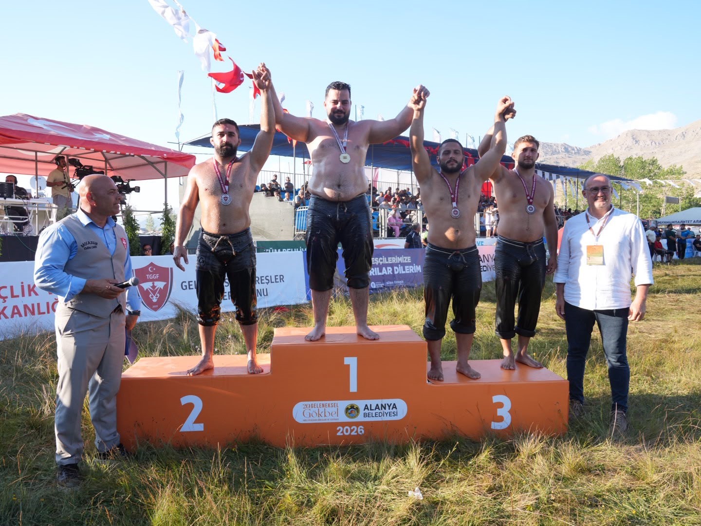 gokbel-de-baspehlivan-enes-dogan-oldu