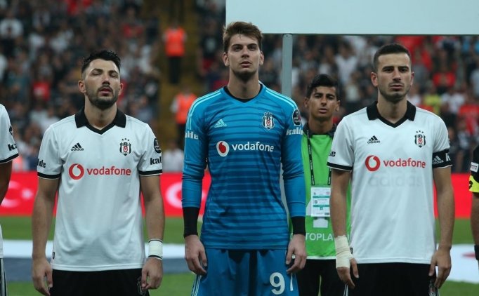 Beşiktaş'ın Partizan Maçında Kalede Kim Oynayacak?