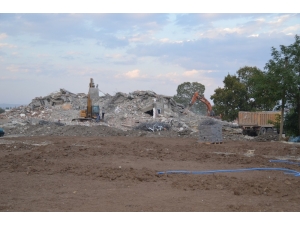 Ağrı’da Belediye Binasının Yıkımı Tamamlandı