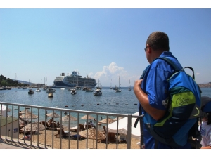 Bodrum’a İki Gemi Dolusu Turist Geldi