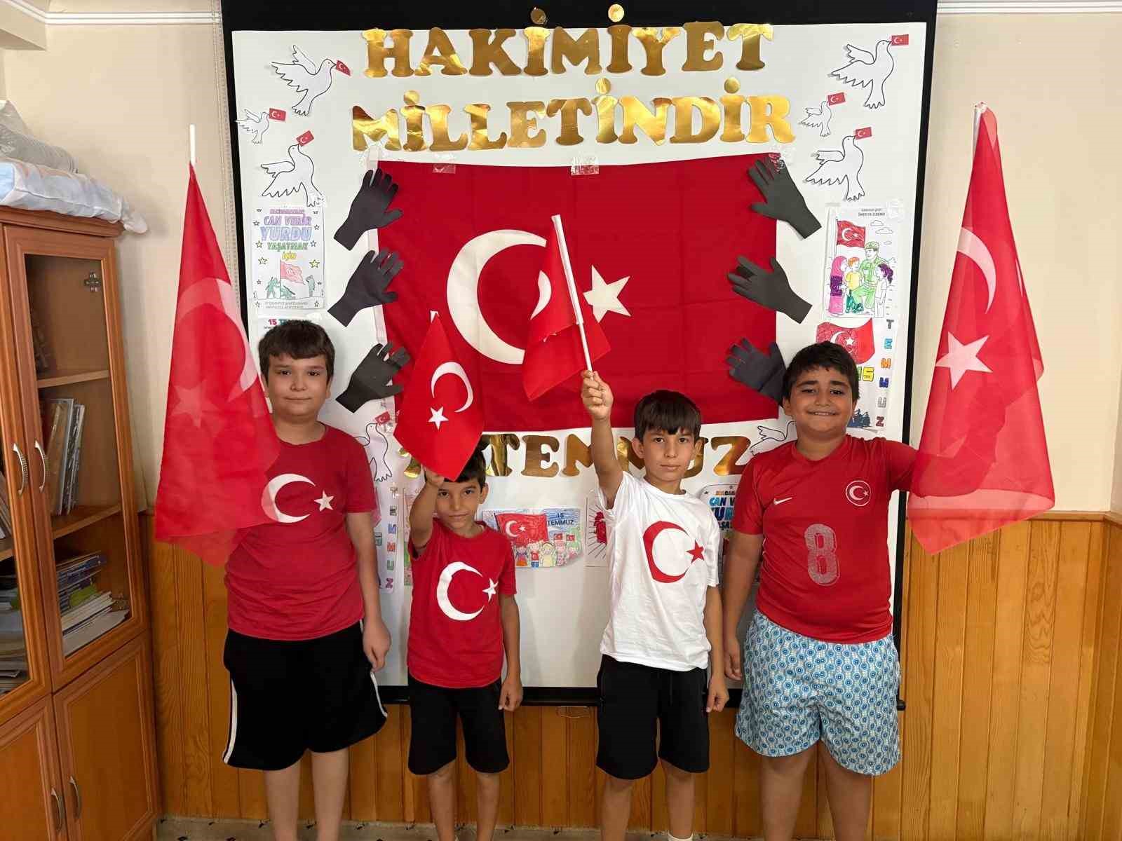 anamur-da-yaz-kur-an-kursu-ogrencilerine-15-temmuz-ruhu-anlatildi
