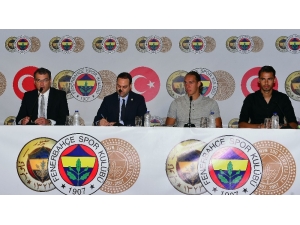 Fenerbahçe’de Frey Ve Reyes İmzaladı