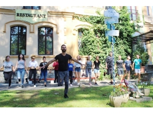 Burhaniyeli Gençler Romanya’da Oyun Eğitimi Verdi