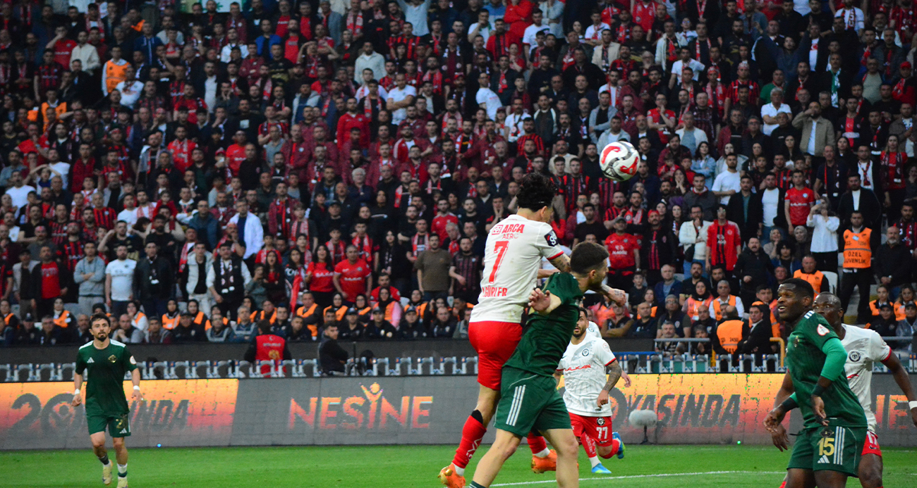 corum-fk-dan-tarihi-basari-super-lig-e-yukselen-son-takim-belli-oldu