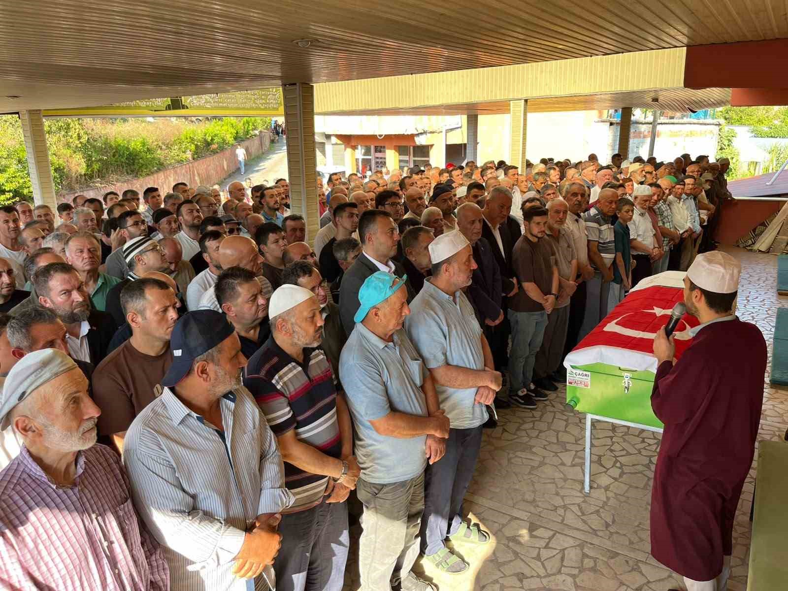 beypazari-ndaki-maden-kazasinda-hayatini-kaybeden-isci-son-yolculuguna-ugurlandi