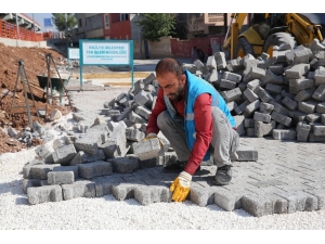 Haliliye’de Parke Taşı Döşeme Çalışması Sürüyor