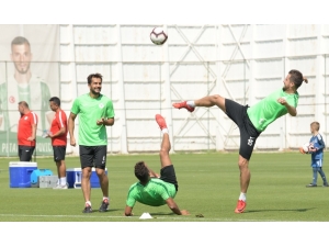 Atiker Konyaspor, Evkur Yeni Malatyaspor Maçı Hazırlıklarını Sürdürüyor