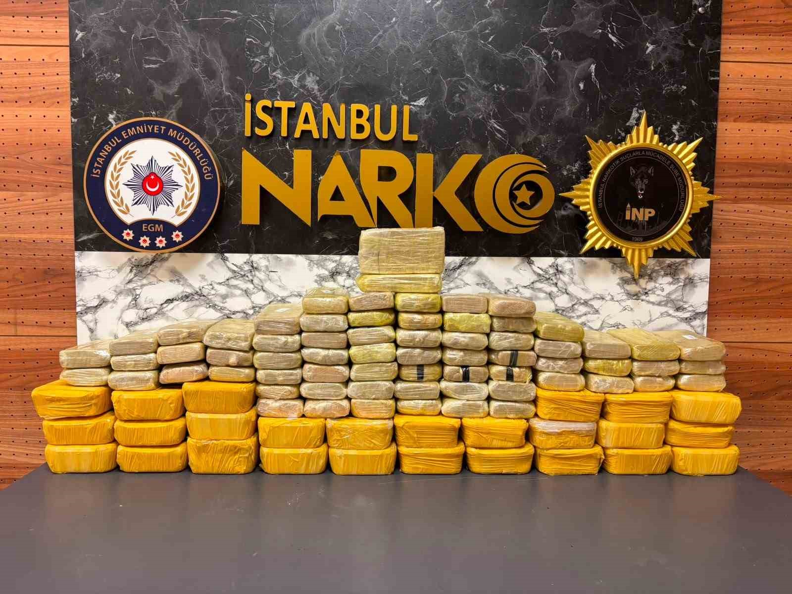 beylikduzu-nde-uyusturucu-operasyonu-62-kilo-eroin-ve-metamfetamin-ele-gecirildi