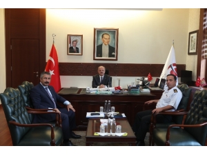 Vali Çakacak, Göreve Yeni Başlayan Albay Şen’i Makamında Kabul Etti