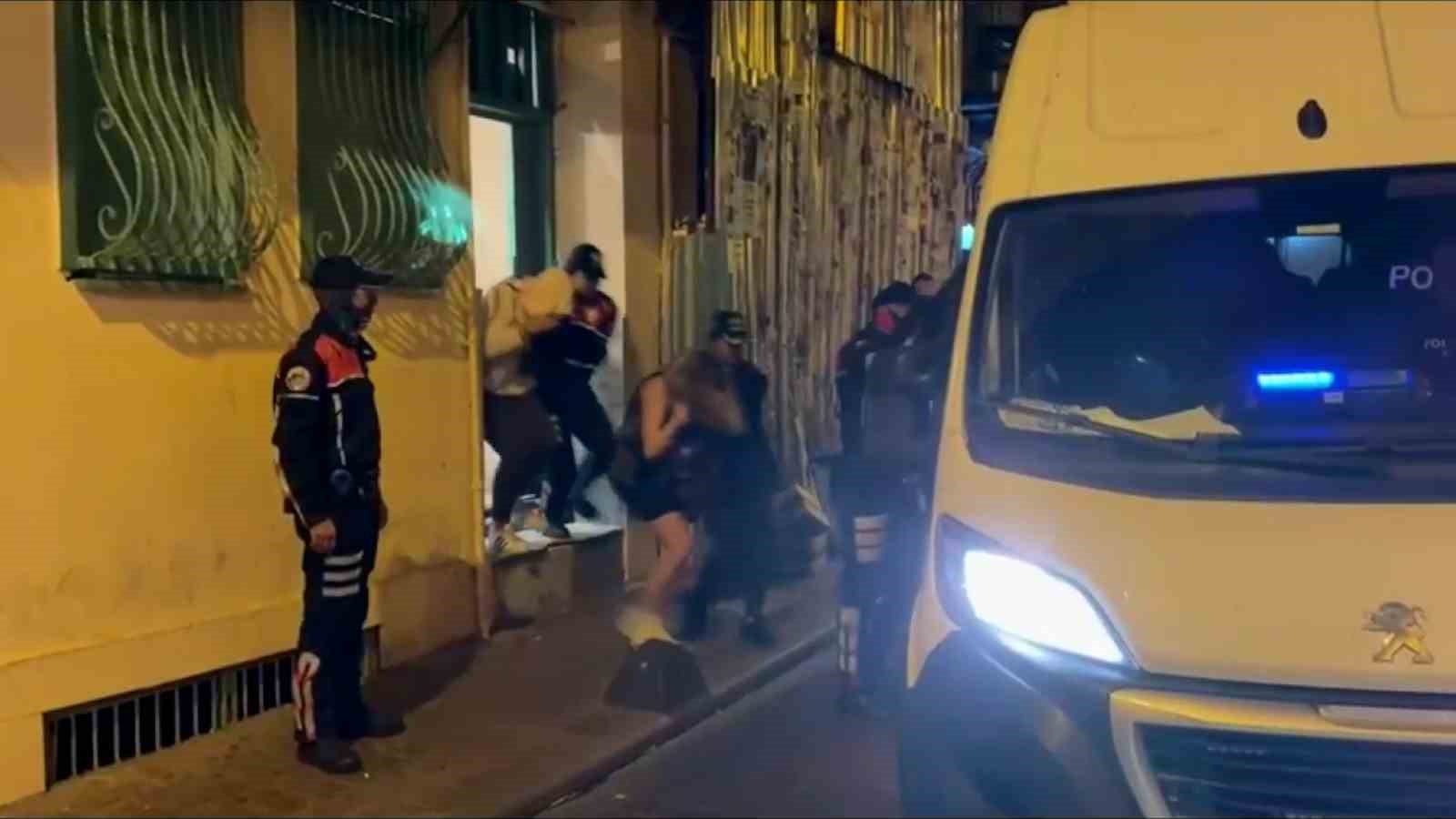 beyoglu-nda-fuhus-pazarligi-havadan-tespit-edildi-27-gozalti