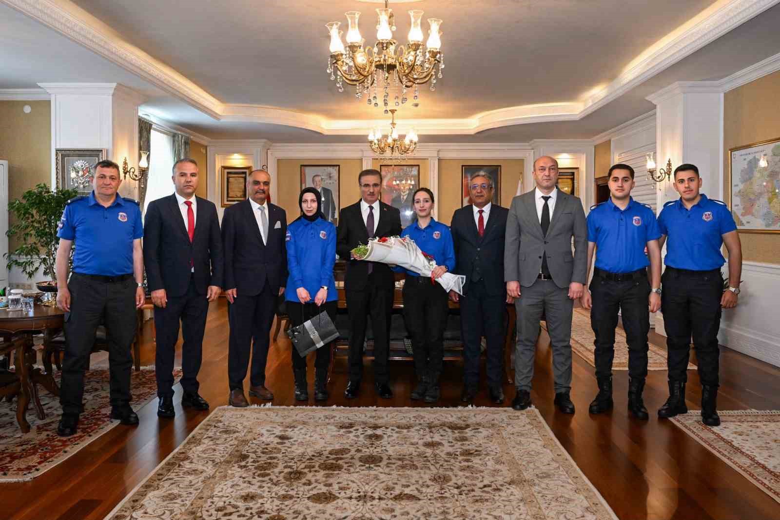 erzurum-valisi-barus-ceza-infaz-personelini-kabul-etti