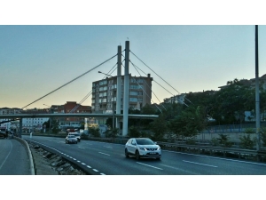 Bu Köprü Gebze’nin İki Yakasını Birleştiriyor