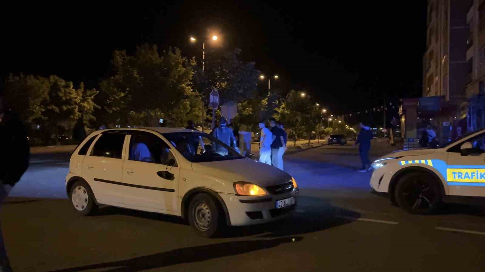 kayseri-de-otomobille-motosiklet-carpisti-1-i-agir-2-yarali