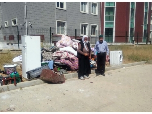 Kapı Dışarı Edilen Yaşlı Çifte Büyükşehir Şefkati