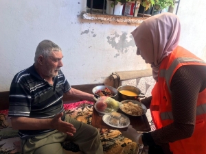 “Sıcak Yemekler Gülen Yüzler” Projesi