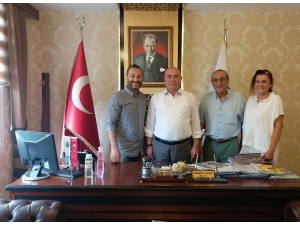 Arka Plan Ve Karaisalı Belediyesi’nden Acı, Tatlı Ve Kırmızı Bir Öykü