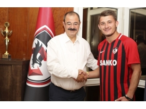 Gazişehir Gaziantep Yusuf Türk’ü Transfer Etti