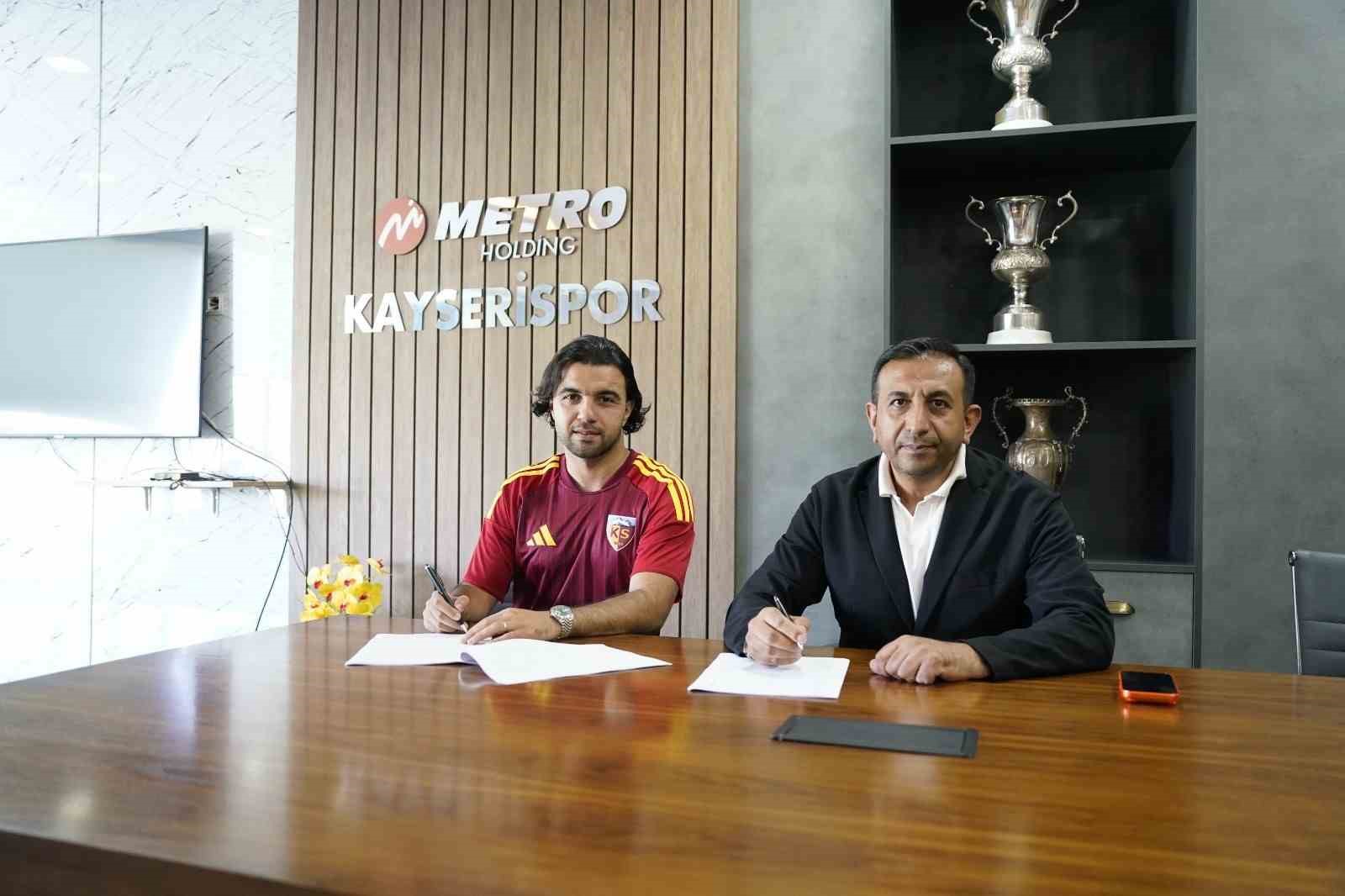 kayserispor-sinan-kurt-ile-1-yillik-sozlesme-imzaladi