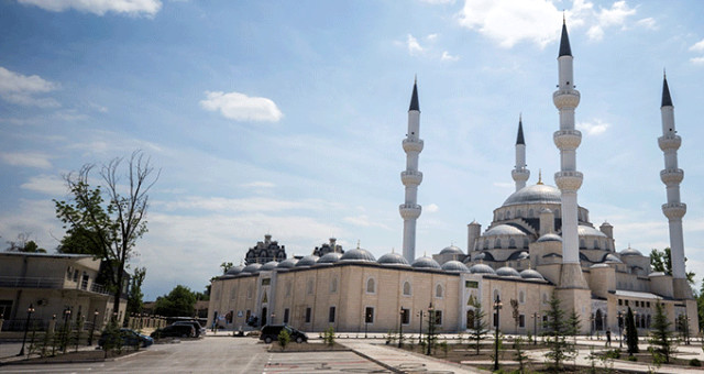 Başkan Erdoğan, Orta Asya'nın En Büyük Camisini 2 Eylül'de İbadete Açacak