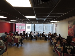 Kars’ta Polis, Çocuklara Tarihi Yerleri Gezdirdi