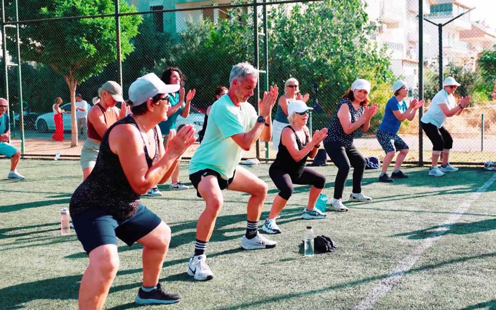 didim-de-ucretsiz-sabah-egzersizleri-dort-noktada-suruyor
