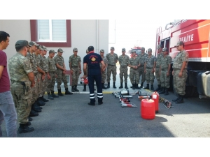 İtfaiye’den Askerlere Yangın Söndürme Eğitimi