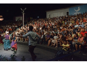 Aliğa’da Tiyatro Günleri "Hıdırellez Zamanı" İle Final Yaptı