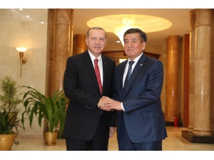 Cumhurbaşkanı Erdoğan, Kırgızistan Cumhurbaşkanı Ceenbeko İle Görüştü