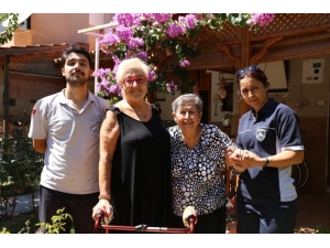 Burhaniye’de Misafirler De Memnun