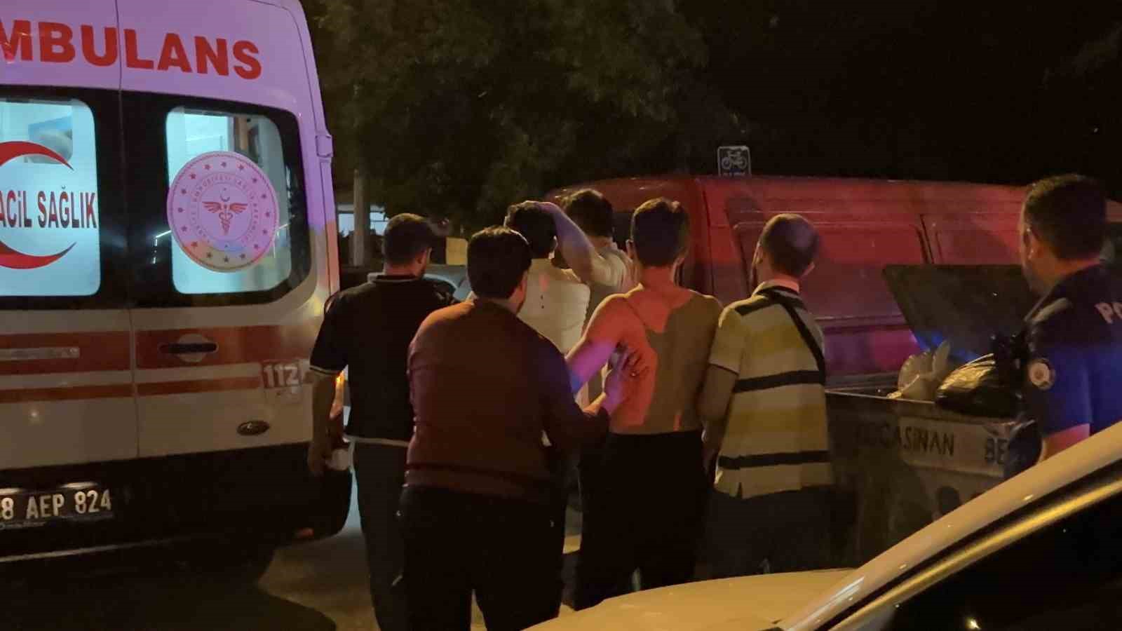 kayseri-de-kebap-salonunda-doner-bicakli-kavga-2-yarali