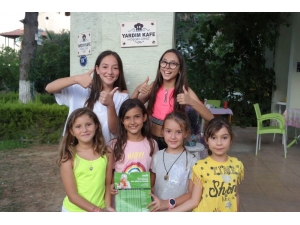 Altın Kalpli Altı Kızdan Alkışlanacak Hareket