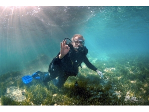 Antalya Valisi, Su Altında Deniz Çayırının Korunmasına Dikkat Çekti