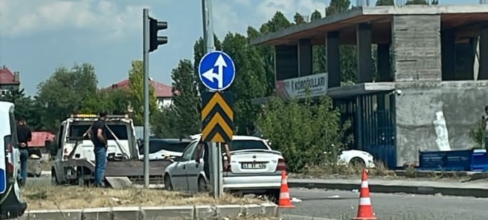 bulanik-ta-trafik-kazasi-3-yarali