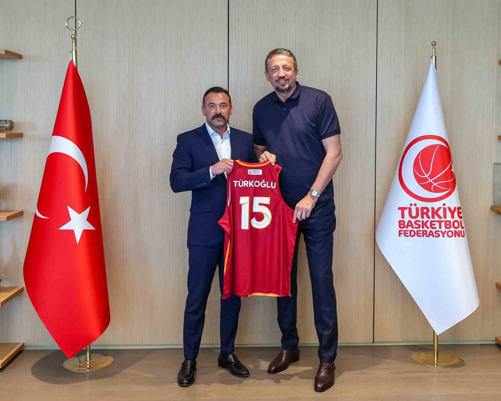 galatasaray-dan-tbf-baskani-turkoglu-na-ziyaret
