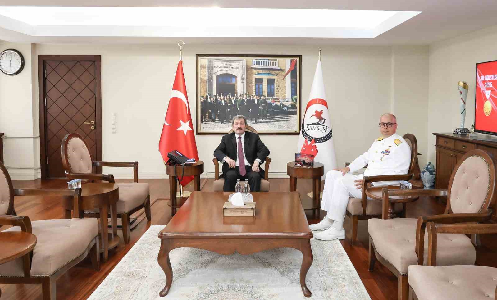 tugamiral-gucuyen-sg-karadeniz-bolge-komutanligi-gorevine-basladi
