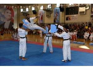 Çiğli’deki Yaz Spor Okullarında Sezon Finali