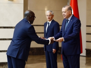 Cumhurbaşkanı Erdoğan, Gabon Büyükelçisini Kabul Etti
