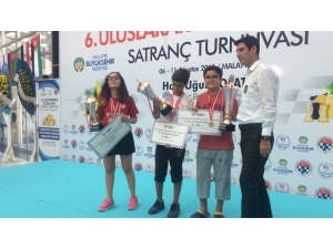Genç Sporcu İpek Duru’dan İki Büyük Başarı